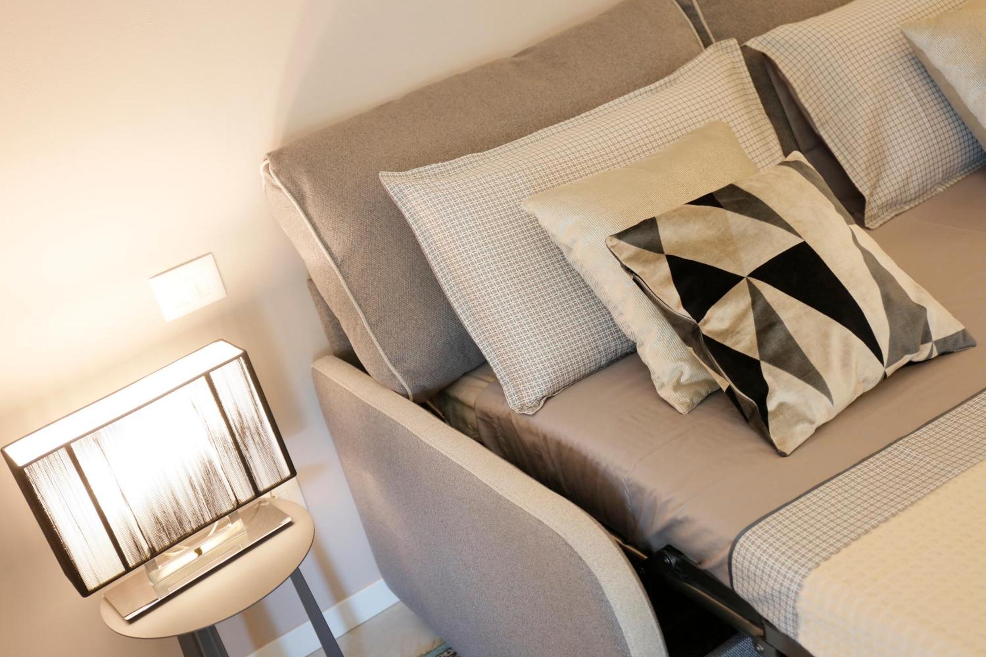 Siena Uptown - Sabrina'S Charming Apartment Exterior foto